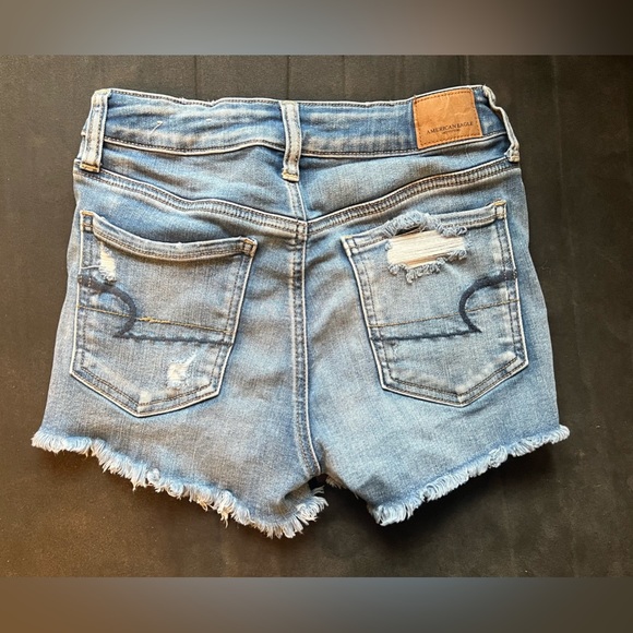 American Eagle Distressed Denim Shorts Size 2 - Picture 3 of 4
